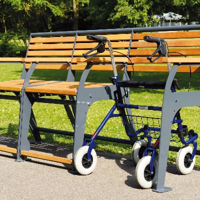 Relax senior zitbank met rug